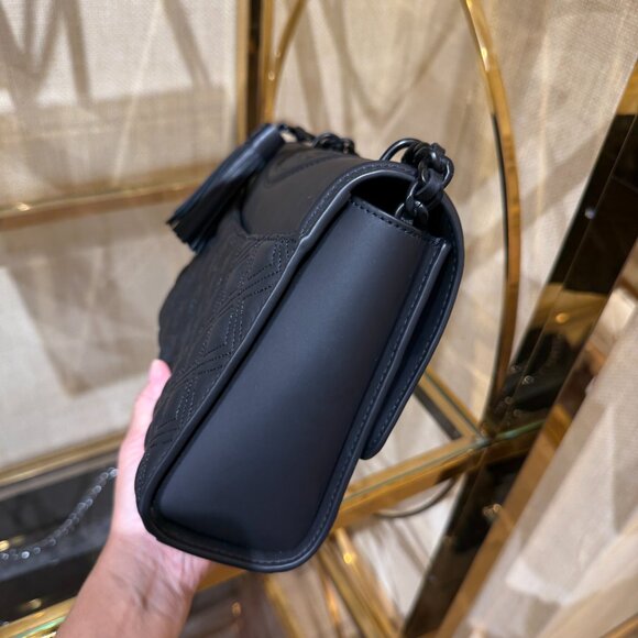 Tory Burch Large Fleming Matte Shoulder Bag 82559 - Picture 4 of 12